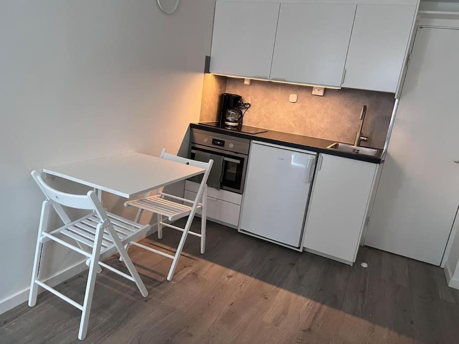 Laegenhet Med Egen Ingang. Apartment Sundsvall Exterior photo